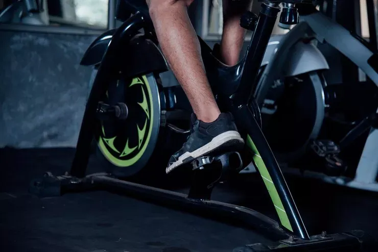 Zdjęcie Rower stacjonarny czy bieżnia - co wybrać dla lepszego treningu?