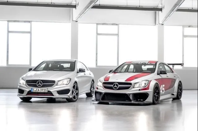 Zdjęcie Mercedes CLA 45 AMG - szczegółowe specyfikacje i porównania modeli