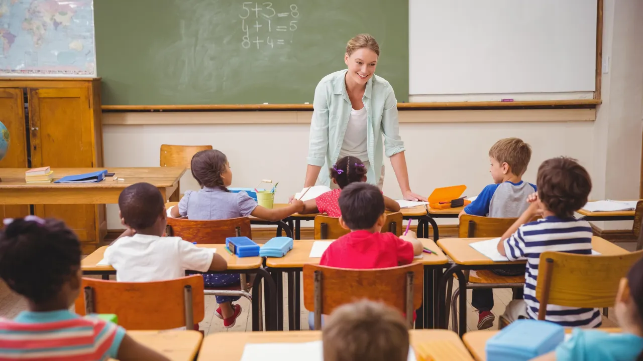 Zdjęcie Czy nauczyciel może udzielać korepetycji swojemu uczniowi bez ryzyka?