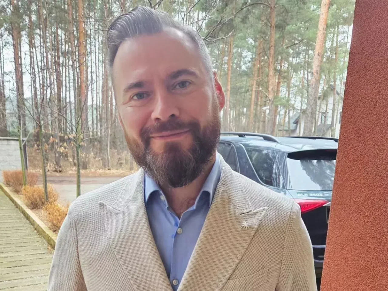 Zdjęcie Krzysztof stanowski ogłasza pierwszych prowadzących kanału zero, wśród nich legenda rapu
