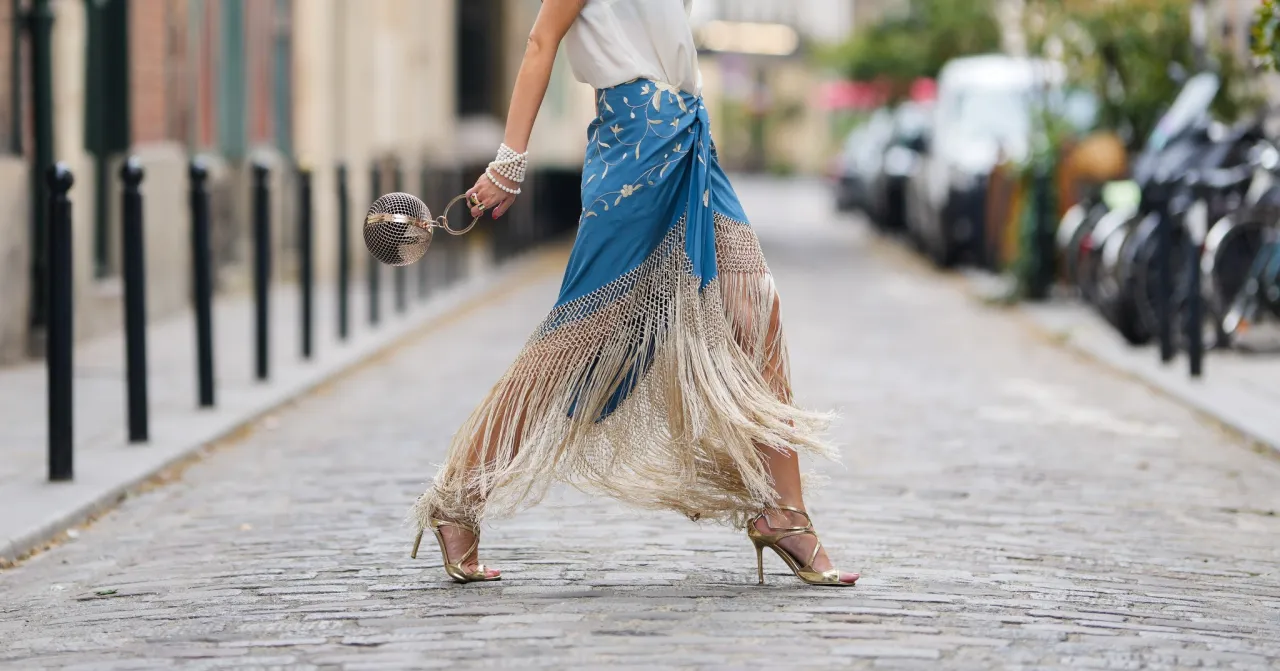 Zdjęcie Plumas para tu vestido: Guía de compra y estilo para un look TOP