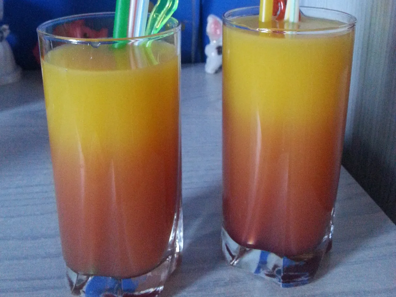 Zdjęcie Pyszne drinki z sokiem malinowym, które zachwycą Twoje podniebienie