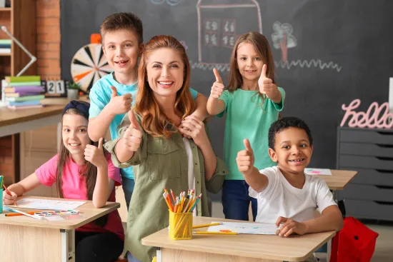 Zdjęcie Czy pracownik niepedagogiczny może opiekować się uczniem w szkole?