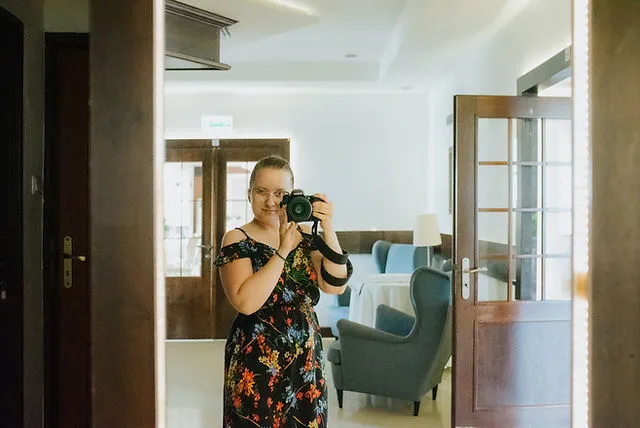 Zdjęcie Jak zrobić zdjęcie w lustrze: 7 sprawdzonych technik na idealne selfie