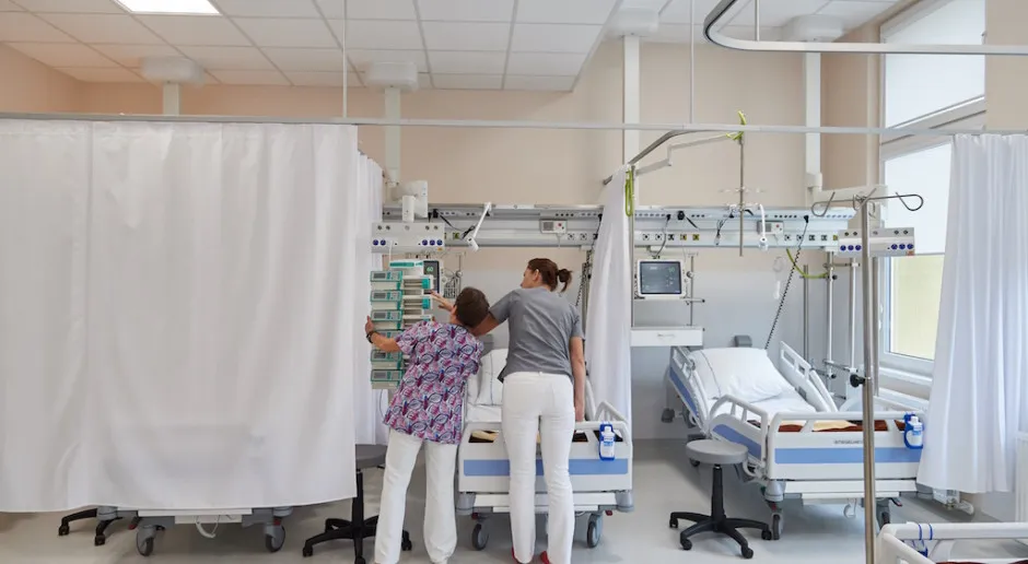 Zdjęcie Udar mózgu – ile dni w szpitalu? Czynniki wpływające na pobyt.