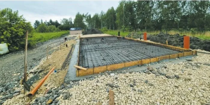 Zdjęcie Ile stali na fundament 100m2? Sprawdź, jak uniknąć błędów i oszczędzić!