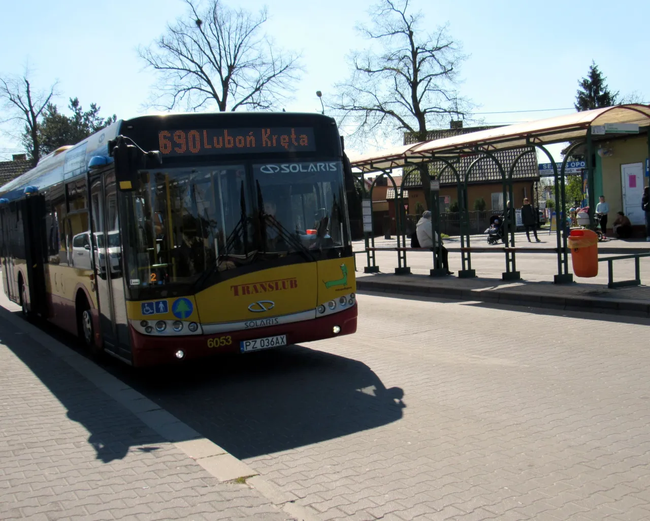 Zdjęcie Rozkład jazdy 690 Luboń – poznaj godziny i przystanki autobusu