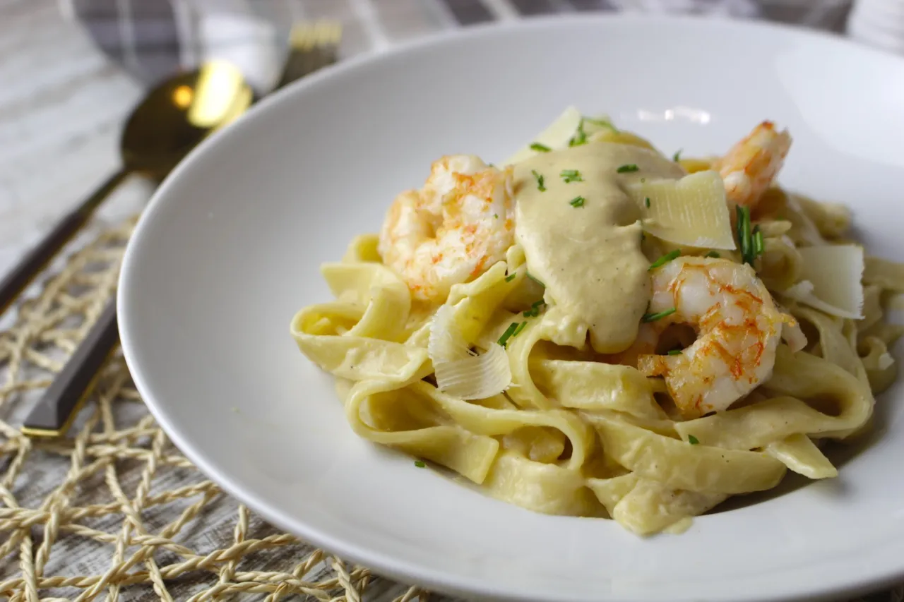 Zdjęcie Recetas irresistibles de salsa de gambas para pasta que enamoran