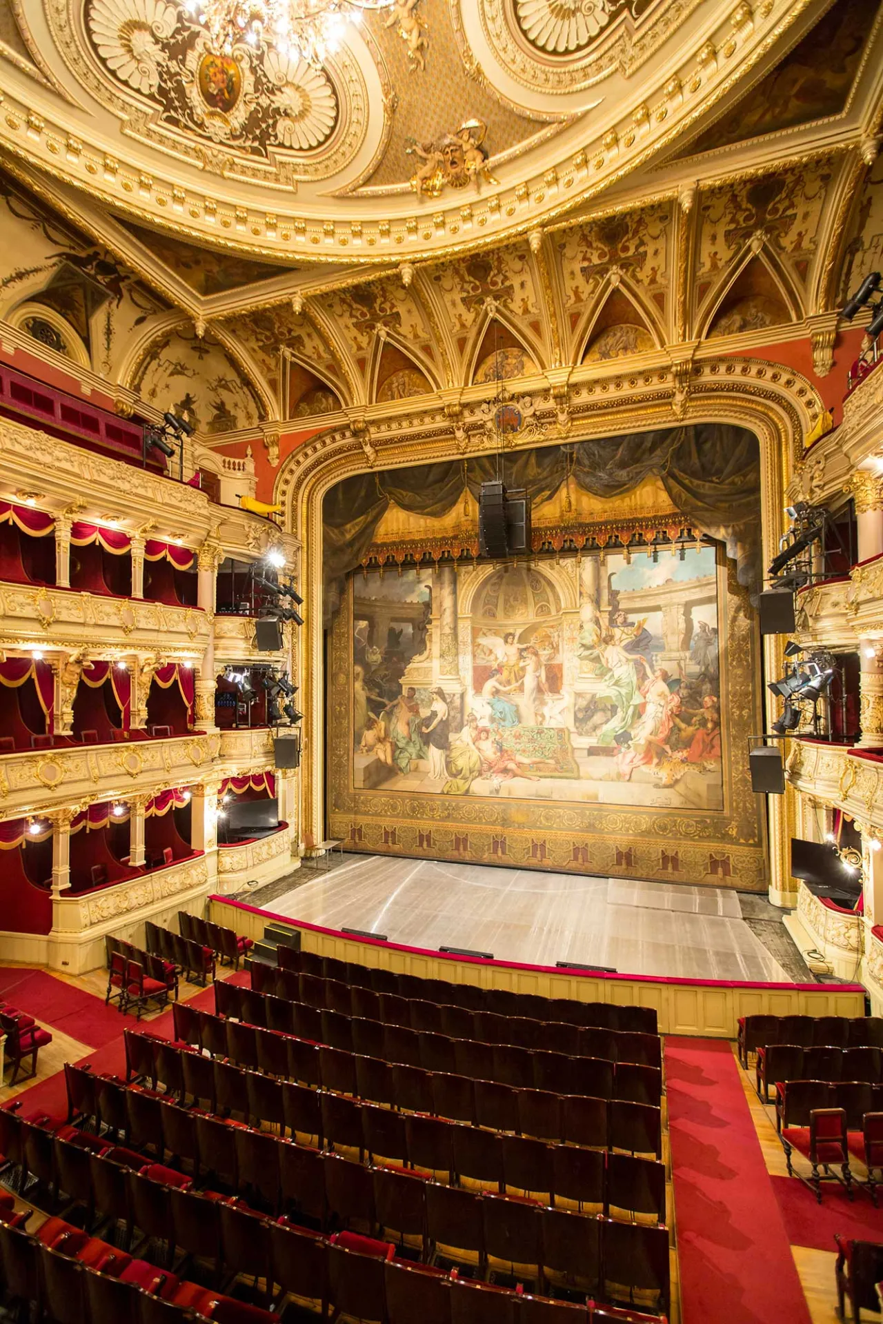 Zdjęcie Najlepsze spektakle w Teatrze Słowackiego, które musisz zobaczyć
