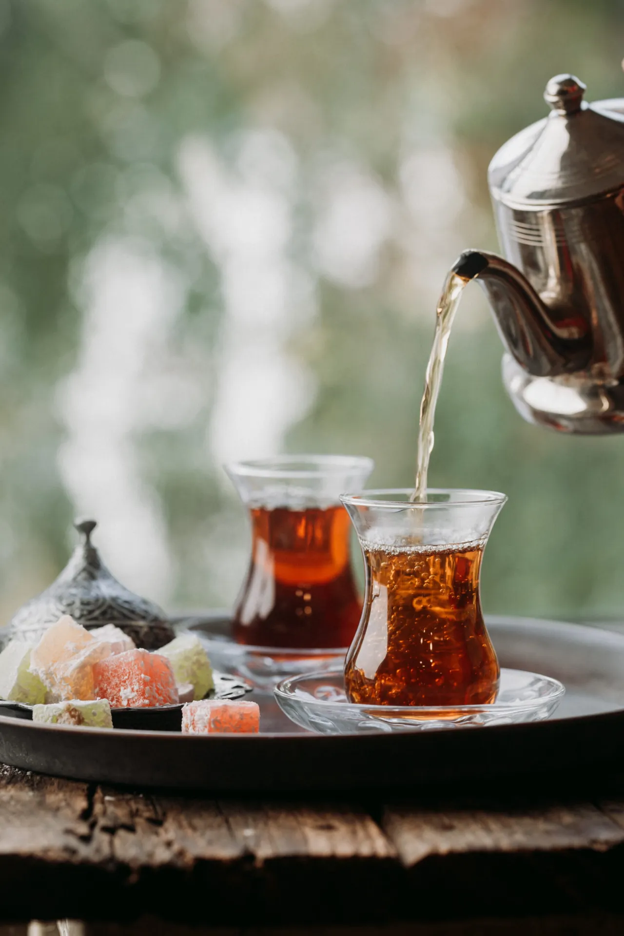 Zdjęcie Jak parzyć herbatę po turecku – prosty sposób na idealny smak i aromat