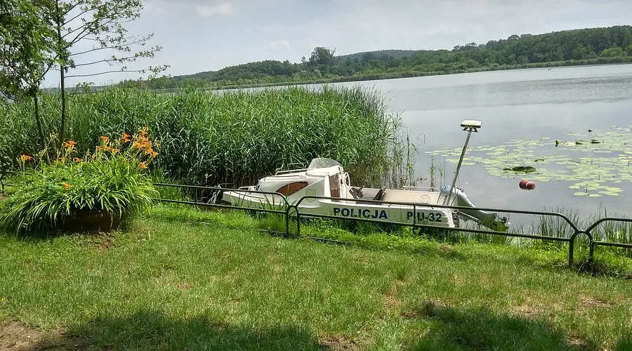 Zdjęcie Jezioro Łoniewskie - raj dla miłośników wypoczynku nad wodą w Wielkopolsce
