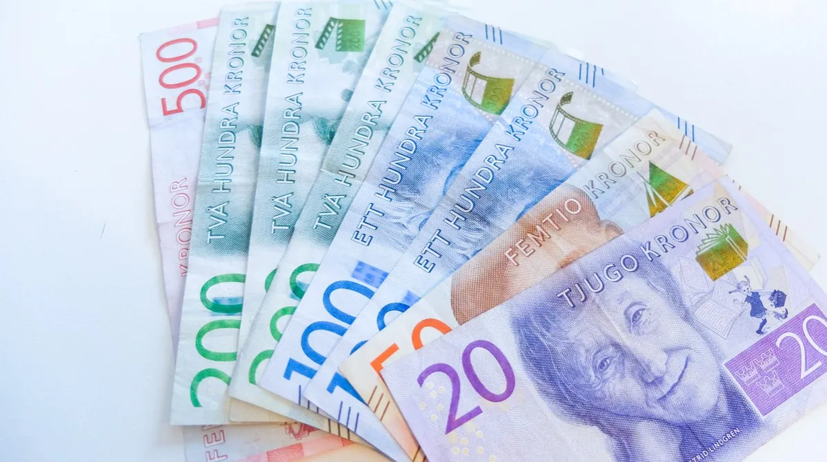 Zdjęcie Jaka waluta obowiązuje w Szwecji? Wszystko o koronie szwedzkiej i płatnościach