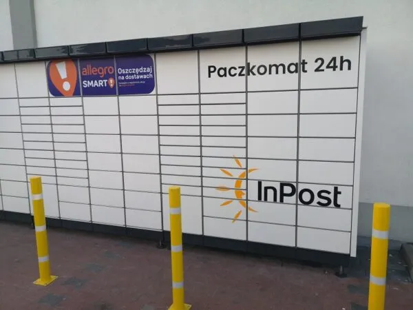 Zdjęcie Czy InPost dostarcza do paczkomatów w sobotę? Sprawdź warunki dostawy