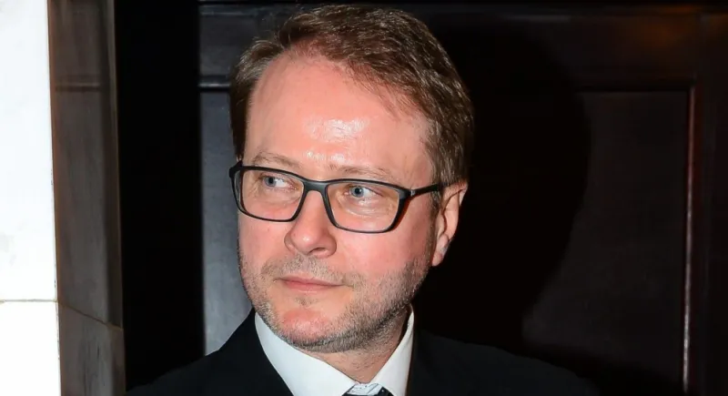 Zdjęcie Artur Żmijewski reżyser: jego wpływ na polskie kino i teatr