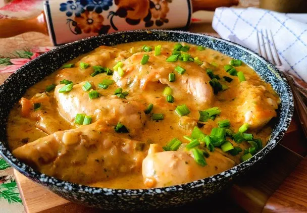 Zdjęcie Przepis na soczystą polędwicę drobiową - łatwe i aromatyczne danie