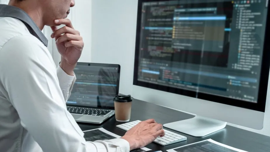 Zdjęcie Kiedy sztuczna inteligencja zastąpi programistów? Fakty i obawy