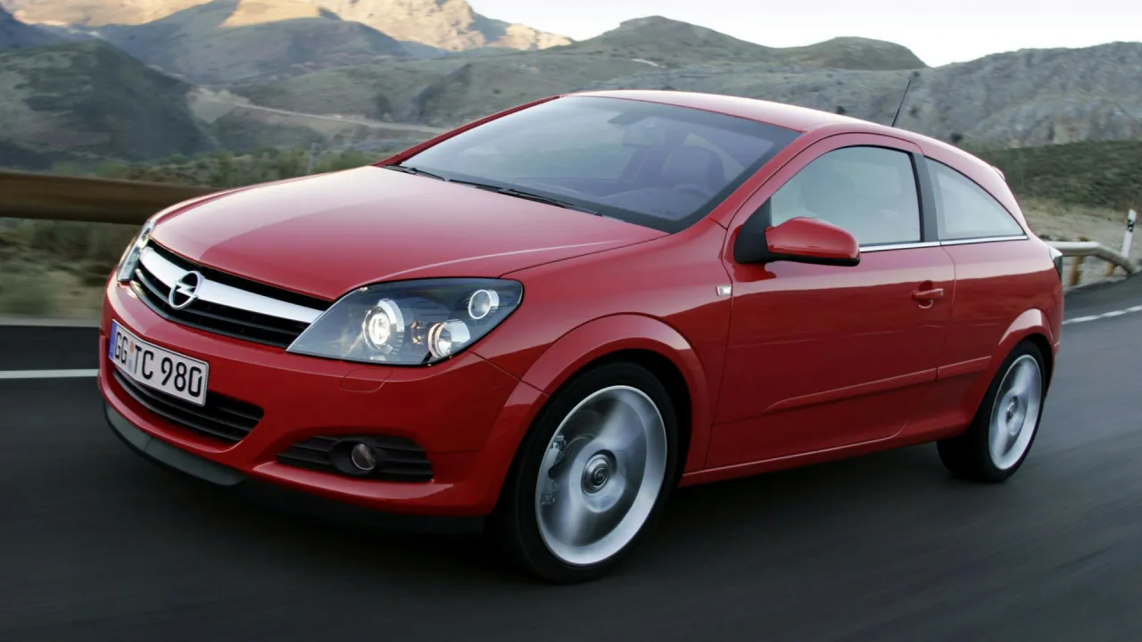Zdjęcie Opel Astra H - które silniki benzynowe zapewniają najlepsze osiągi?