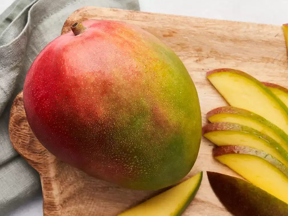 Zdjęcie Kiedy jest sezon na mango? Sprawdź, kiedy najlepiej je kupić