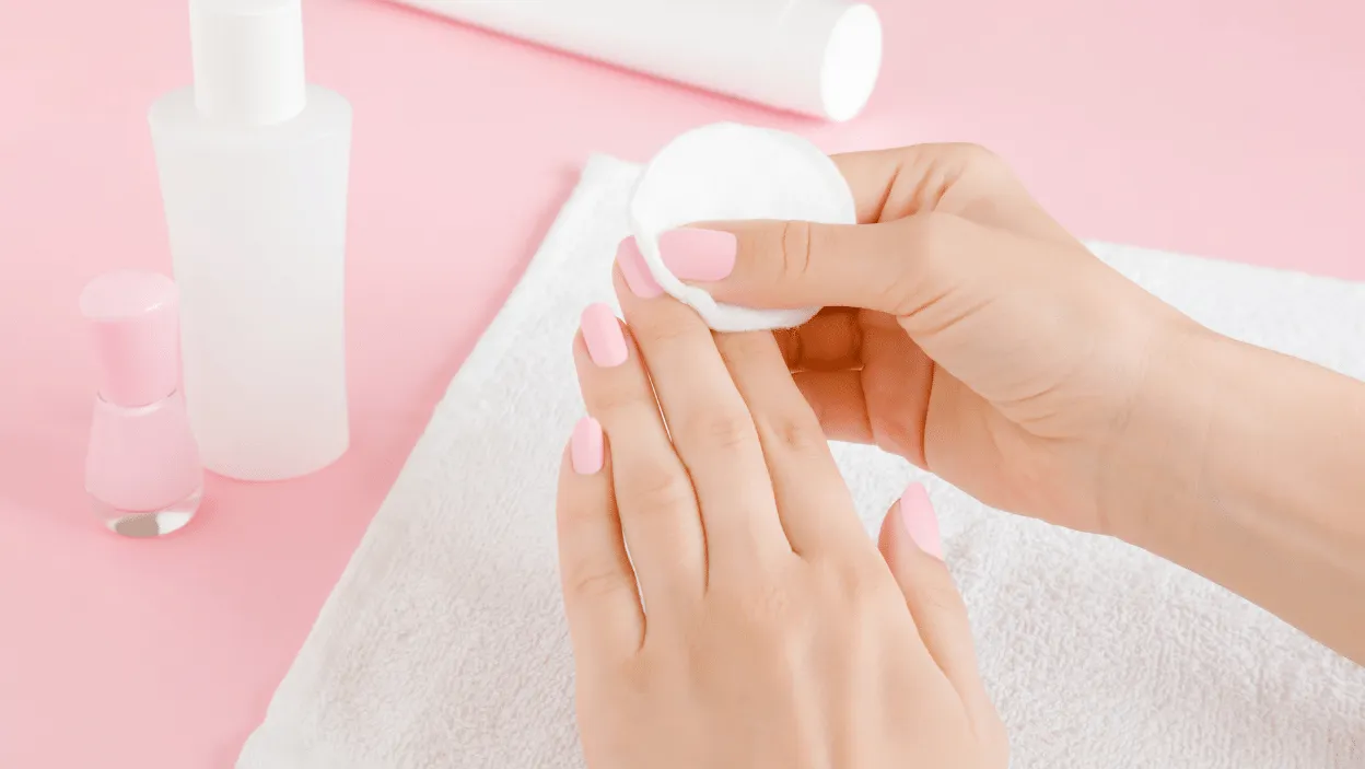 Zdjęcie Nail cleaner do czego służy: Klucz do idealnej stylizacji paznokci