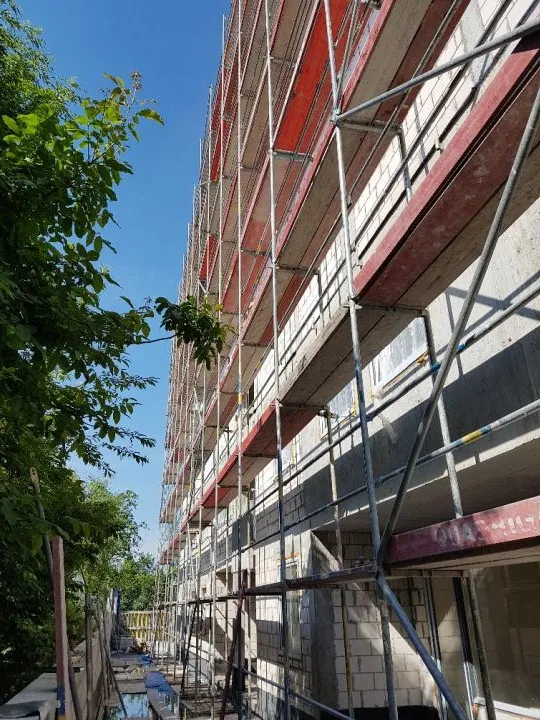 Zdjęcie Quadriga rusztowania Bytyń - profesjonalne usługi rusztowaniowe w Twoim zasięgu