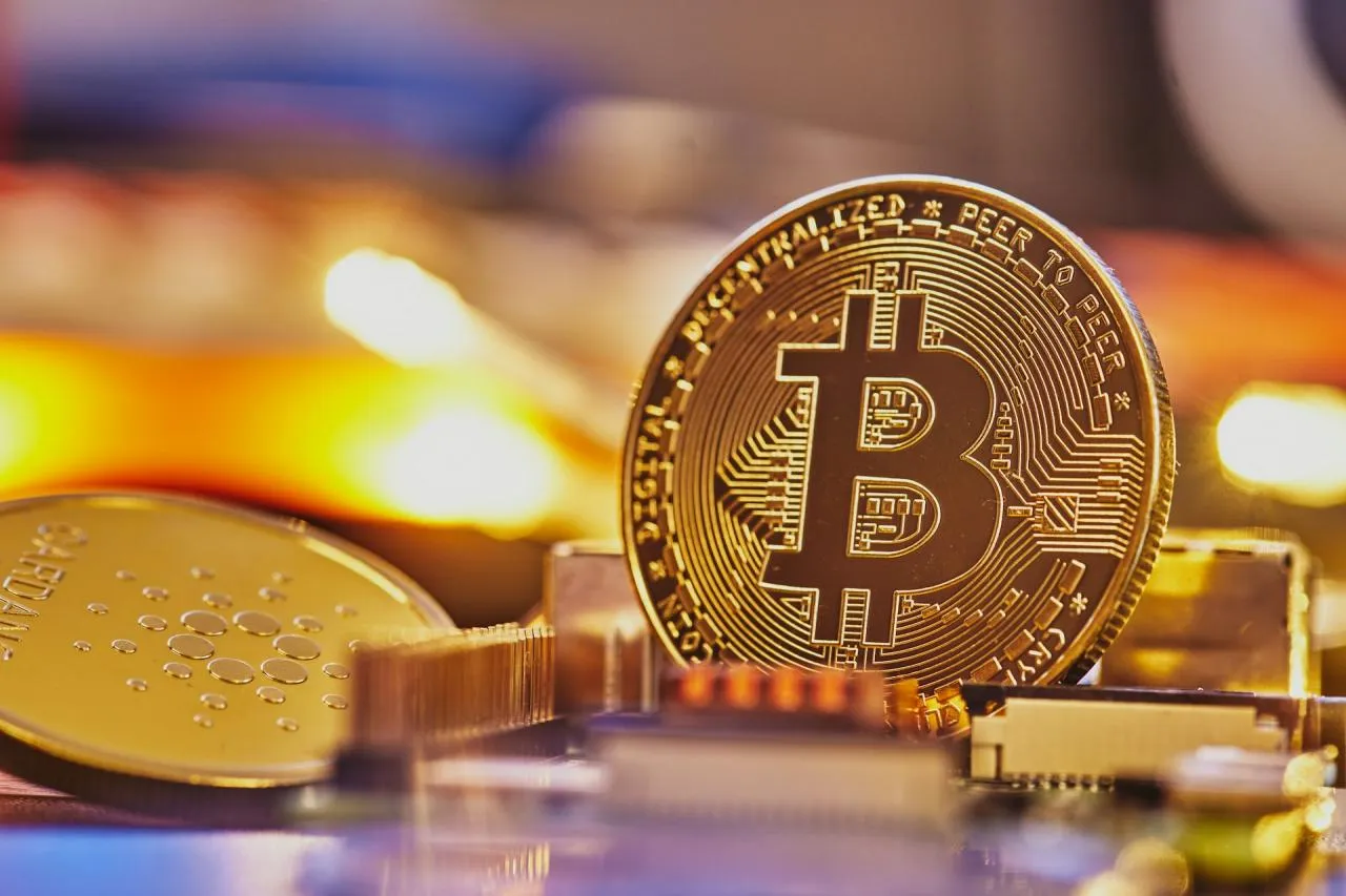 Zdjęcie Kiedy sprzedawać kryptowaluty, by uniknąć strat i zyskać więcej?