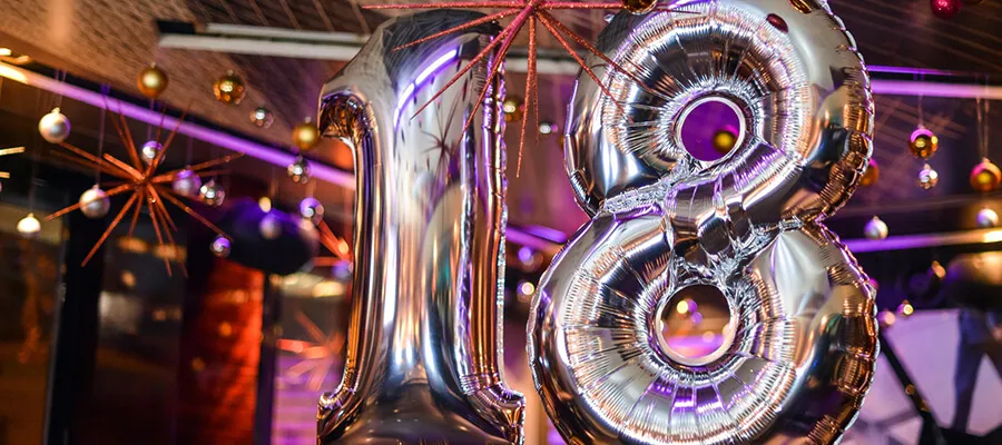 Zdjęcie Ile wódki na 18 urodziny? Uniknij błędów przy zakupie alkoholu