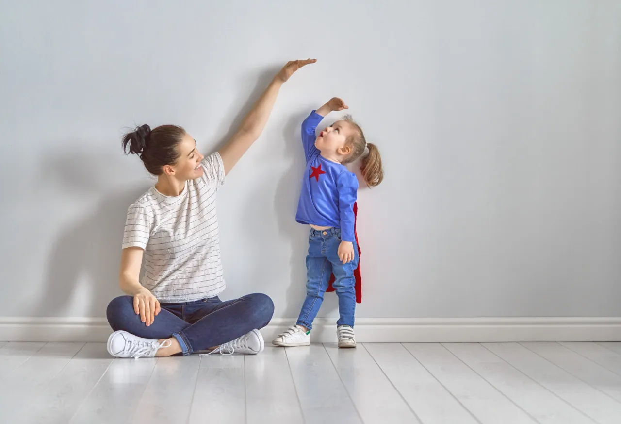 Zdjęcie Ile dziecko rośnie w ciągu roku? Sprawdź zaskakujące normy wzrostu