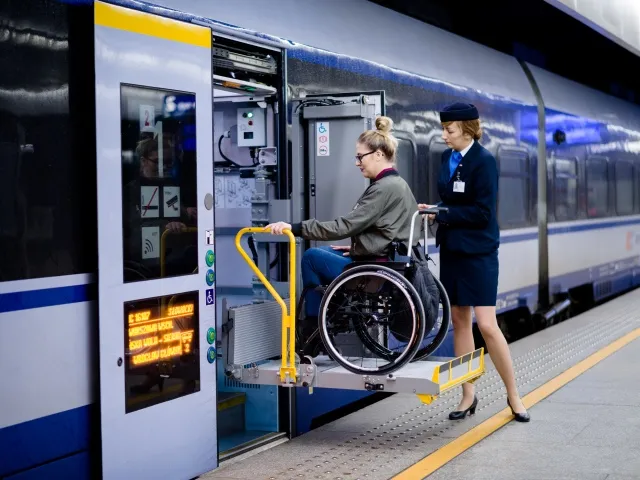 Zdjęcie Ile kosztuje bilet pkp dla osoby niepełnosprawnej? Sprawdź zniżki!