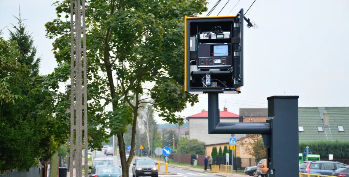 Zdjęcie Jak sprawdzić zdjęcie z fotoradaru? Procedura i eBOK CANARD