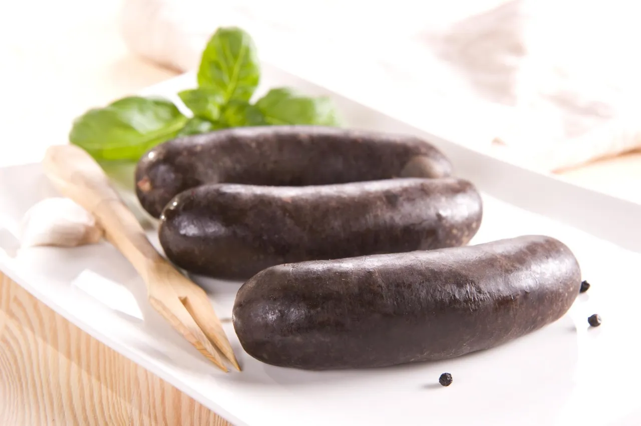 Zdjęcie Ile kalorii ma kaszanka z grilla? Zaskakujące wartości kaloryczne