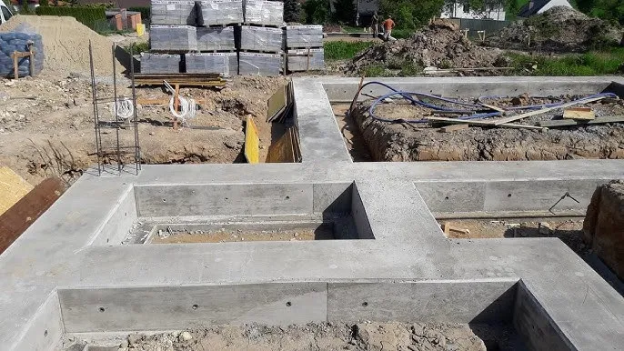Zdjęcie Jak prawidłowo zbroić ławę fundamentową 40x60? Uniknij błędów i wzmocnij konstrukcję