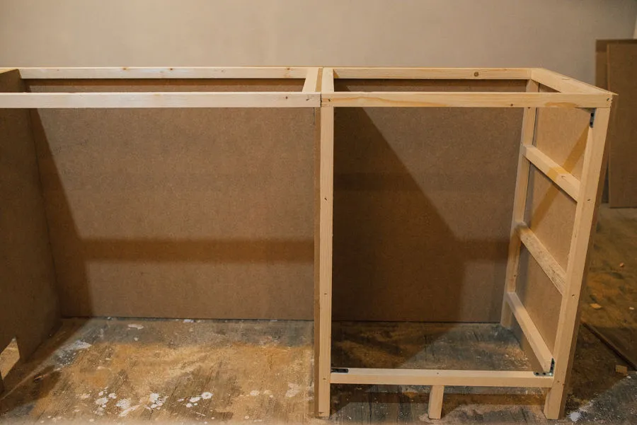 Zdjęcie Szafka pod umywalkę DIY: Kompletny przewodnik krok po kroku