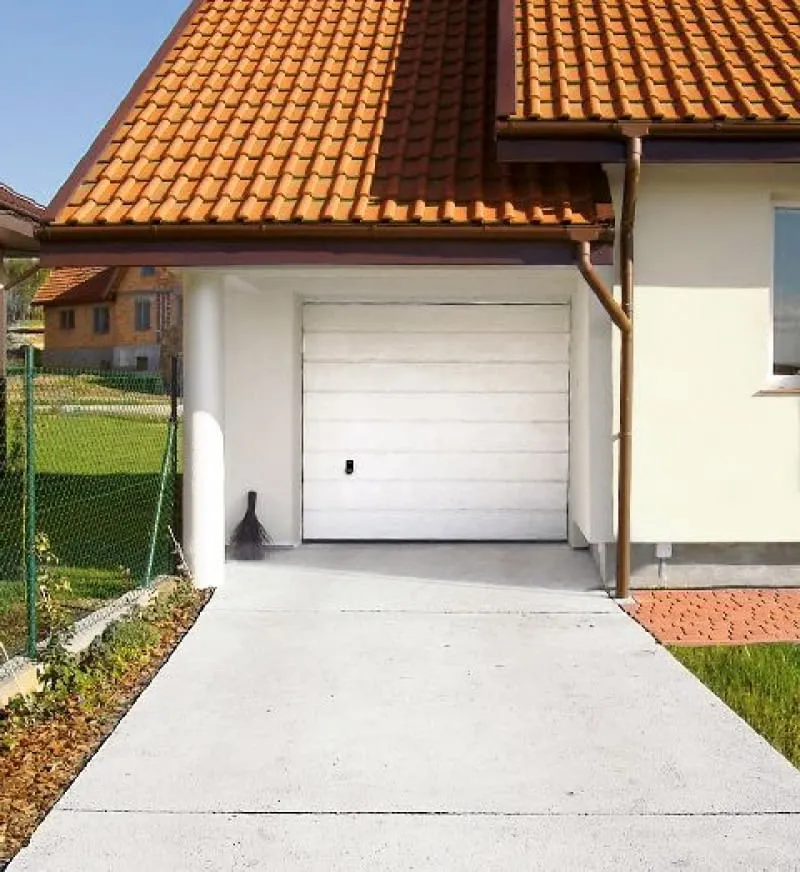 Zdjęcie Betonowy podjazd krok po kroku: uniknij kosztownych błędów przy budowie