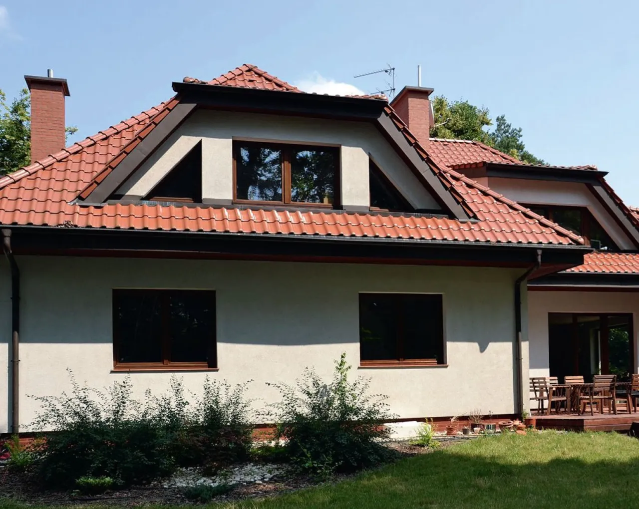 Zdjęcie Ile kosztuje dom dla samotnej matki? Sprawdź ceny, opłaty i wsparcie finansowe
