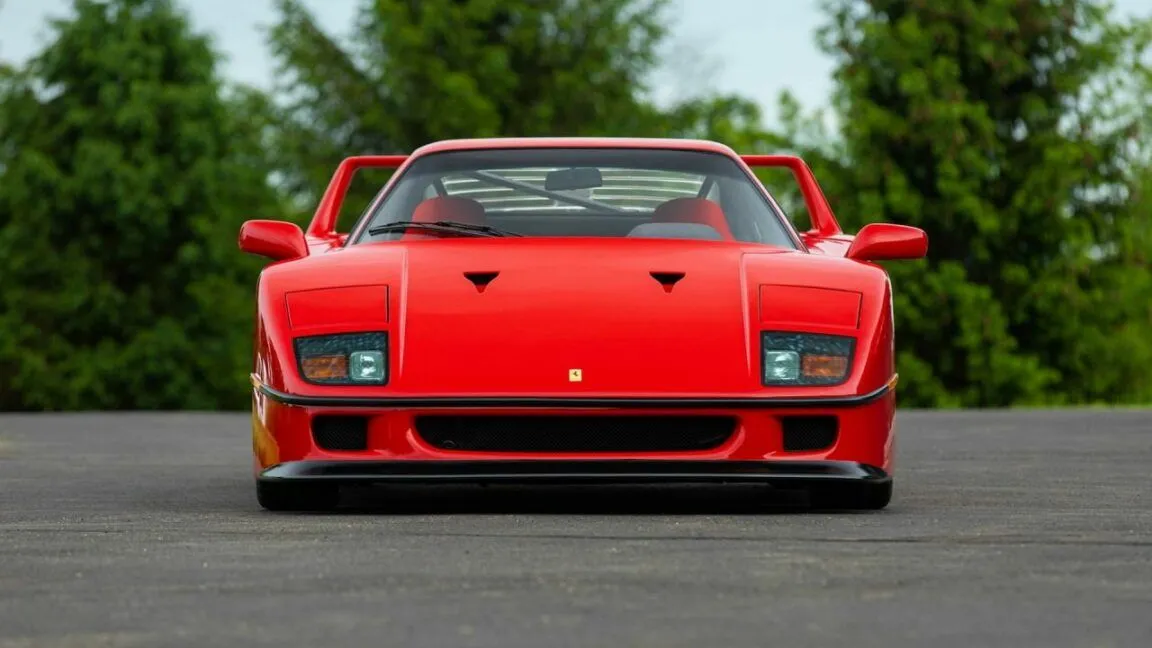 Zdjęcie Ile sztuk ferrari f40 wyprodukowano? Zaskakujące liczby i fakty