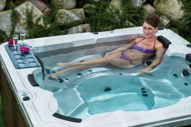 Zdjęcie Wanna Victory Spa - najlepsze modele i ich unikalne cechy