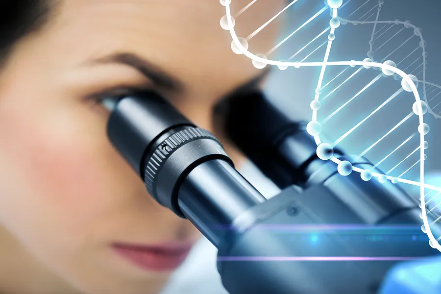 Zdjęcie Kto płaci za badania DNA zlecone przez sąd? Zasady i wyjątki