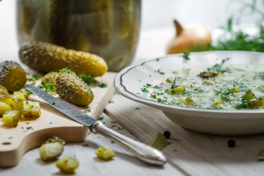 Zdjęcie Zupa ogórkowa indeks glikemiczny - bezpieczny wybór dla diabetyków