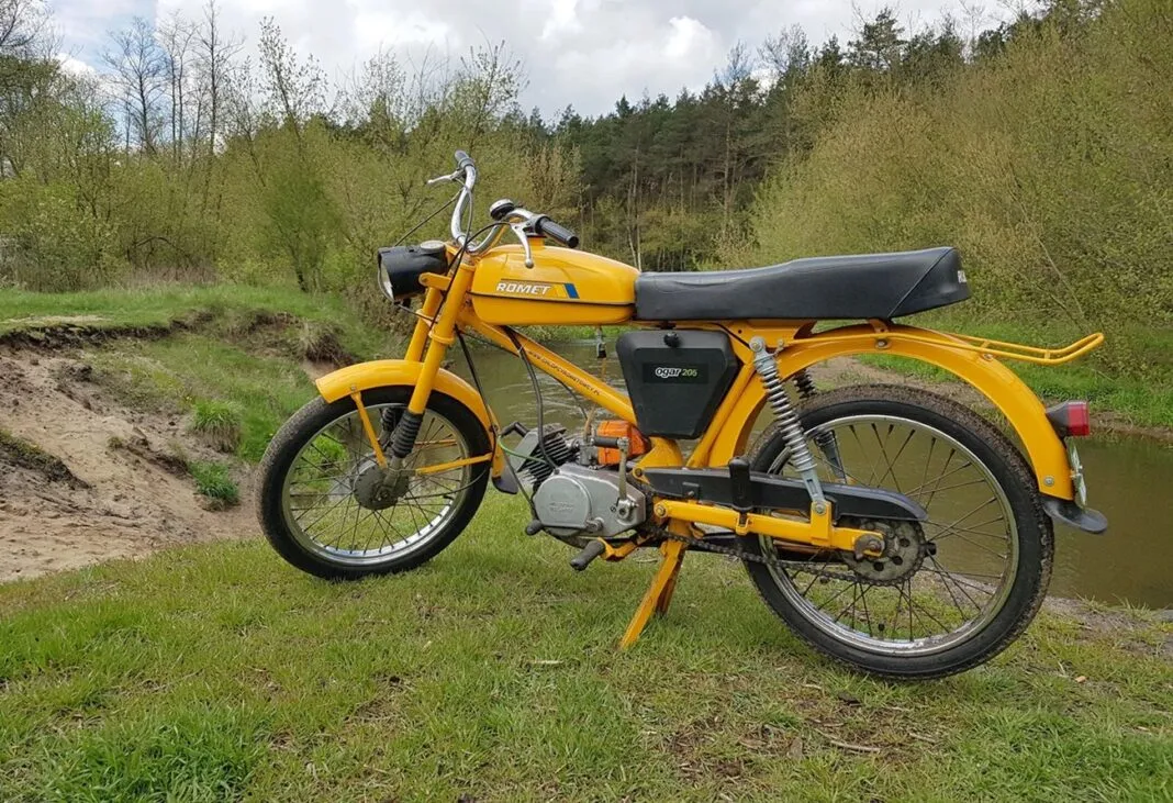 Zdjęcie Ile kosztuje motorower? Poznaj ceny i modele, które warto rozważyć
