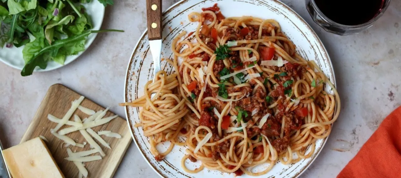 Zdjęcie Spaghetti bolognese jamie oliver – prosty przepis na pyszne danie
