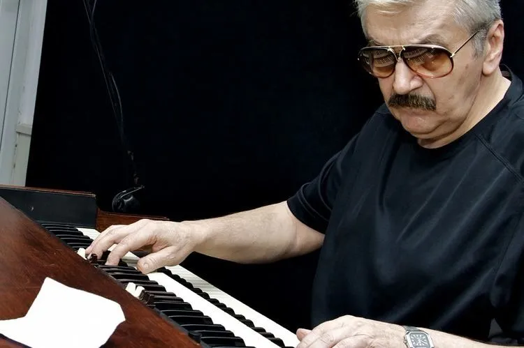 Zdjęcie Wojciech Karolak – tajemnice wybitnego polskiego muzyka jazzowego