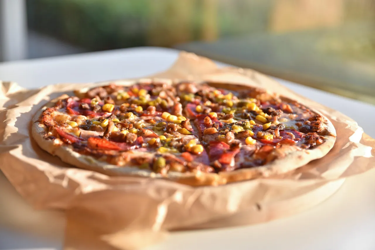 Zdjęcie Czy pizza to fast food? Odkryj prawdę o jej zdrowotnych aspektach