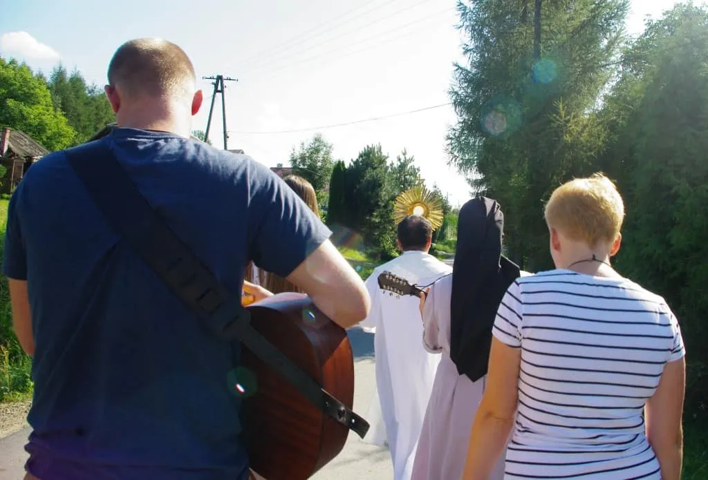 Zdjęcie Gość w dom, Bóg w dom - odkryj głębokie znaczenie przysłowia