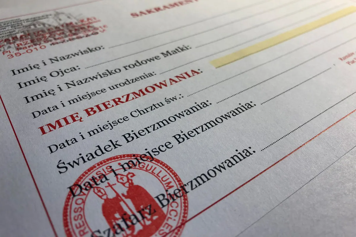 Zdjęcie Co jest potrzebne do bierzmowania? Kluczowe dokumenty i wymagania