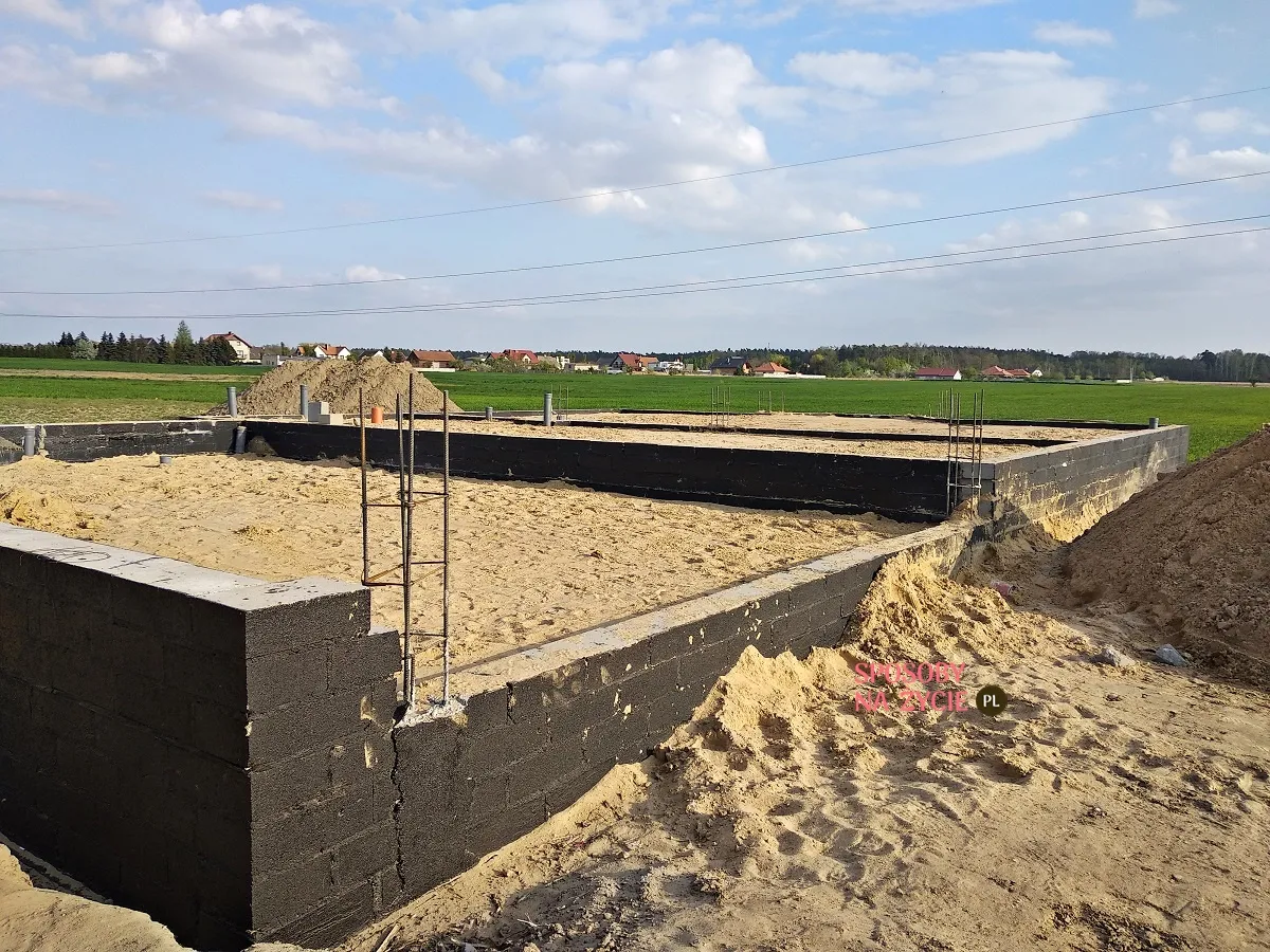 Zdjęcie Jak wykonać fundament domu: unikaj najczęstszych błędów i zyskaj trwałość