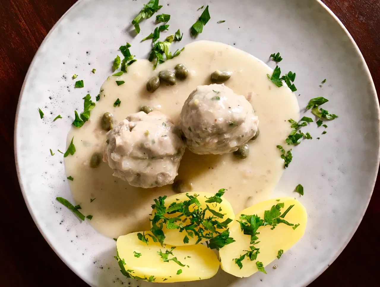Zdjęcie Einfaches Rezept für Königsberger Klopse – Lecker und schnell zubereitet