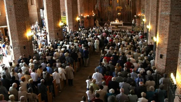Zdjęcie Kiedy sobotnia msza jest niedzielna? Sprawdź ważne szczegóły