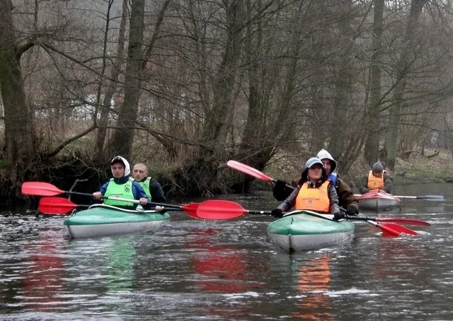 Zdjęcie Kajakiem bez uprawnień? Co musisz wiedzieć o przepisach w Polsce