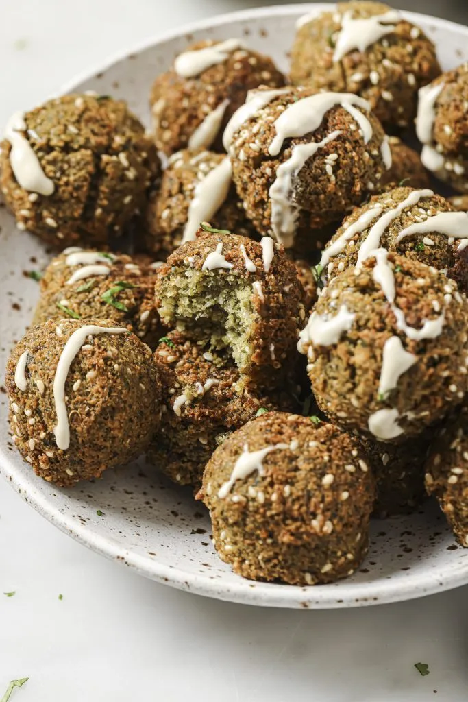 Zdjęcie Wo isst man falafel? Die besten Orte für köstliche Falafel erleben