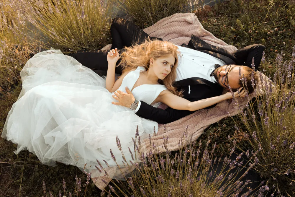 Zdjęcie Fotograf na wesele: Kluczowe pytania, które musisz zadać przed ślubem